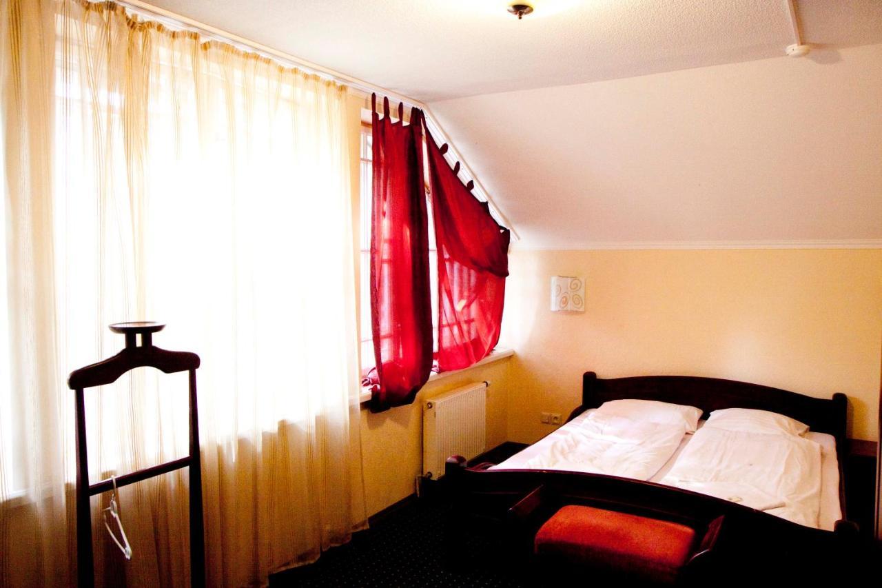 Sun Shine Apartments Jūrkalne エクステリア 写真