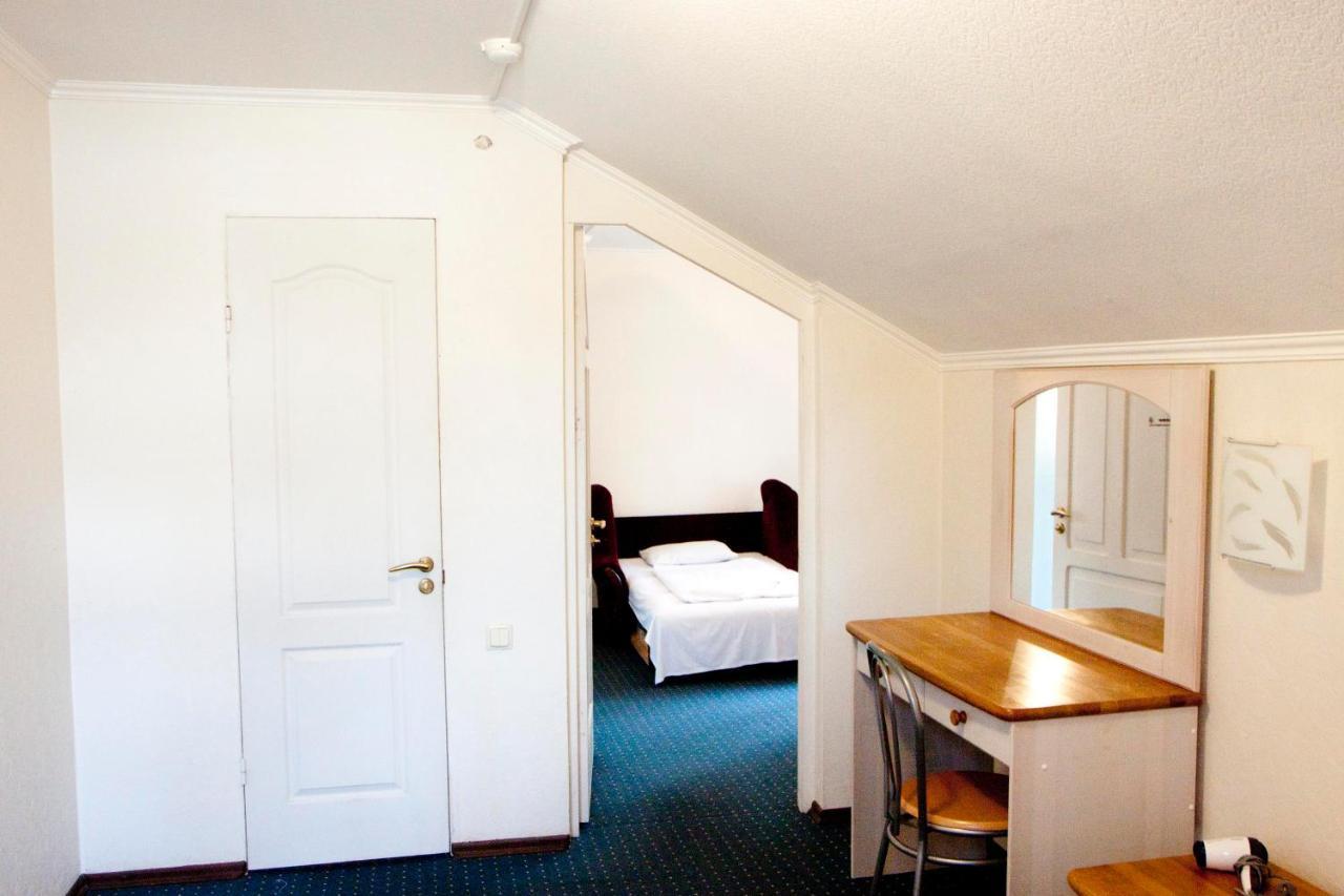 Sun Shine Apartments Jūrkalne エクステリア 写真