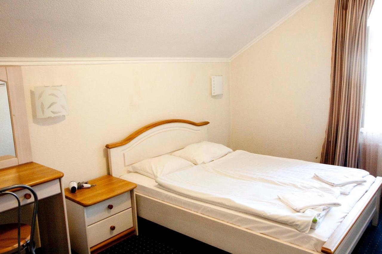 Sun Shine Apartments Jūrkalne エクステリア 写真