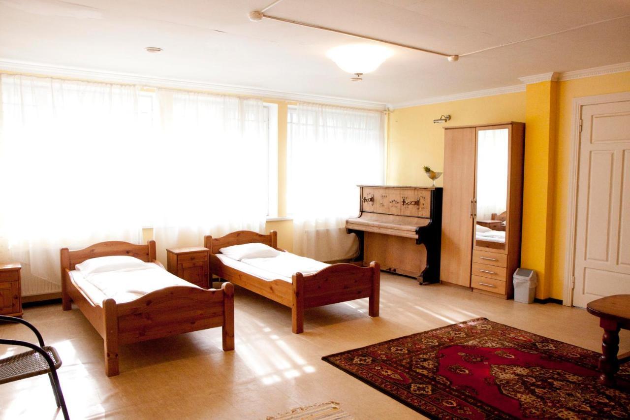 Sun Shine Apartments Jūrkalne エクステリア 写真