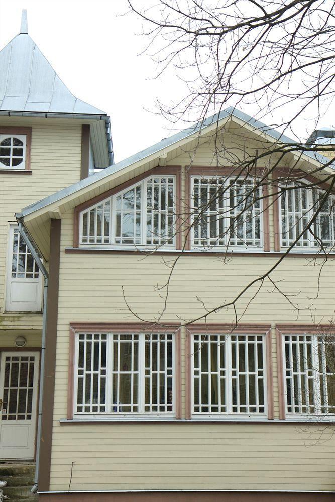Sun Shine Apartments Jūrkalne エクステリア 写真